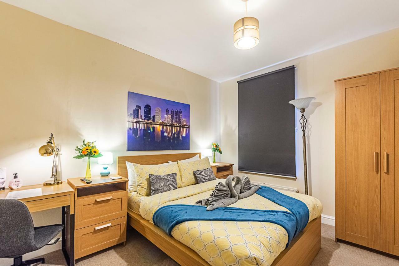 Greyhound Road Rooms Londres Extérieur photo
